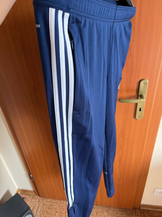 Męskie spodnie dresowe Adidas jak nowe