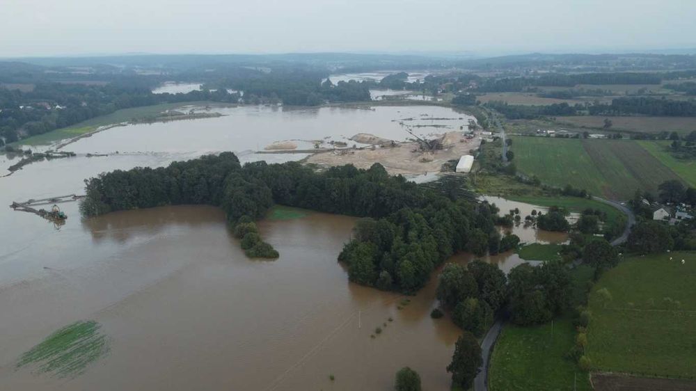 DJI Mini 2 Mavic + 3 baterie – Zestaw Fly More Combo + Anteny zasiegu