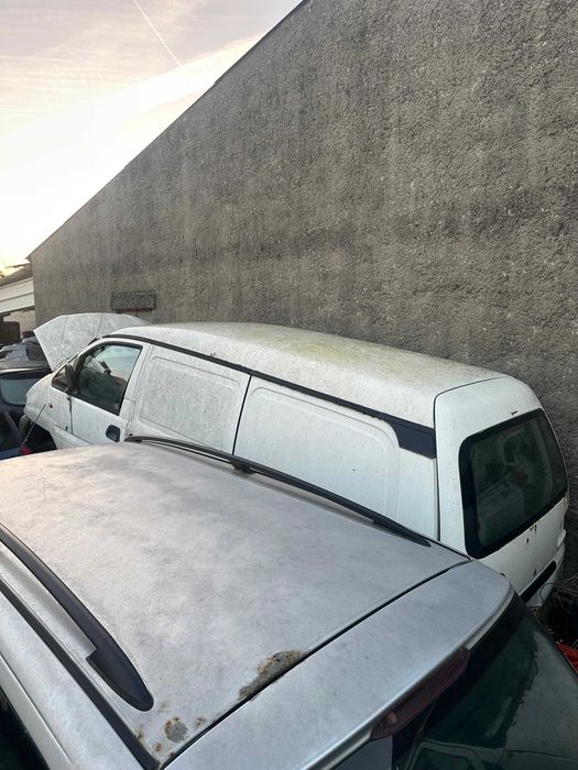 Peugeot 307 SW e outras Viaturas Para Peças