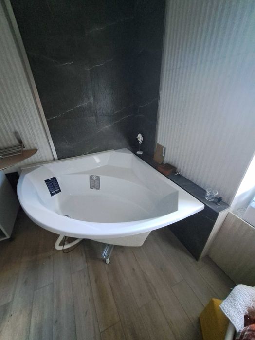 Wanna  symetryczna od ręki  Piękna nowa