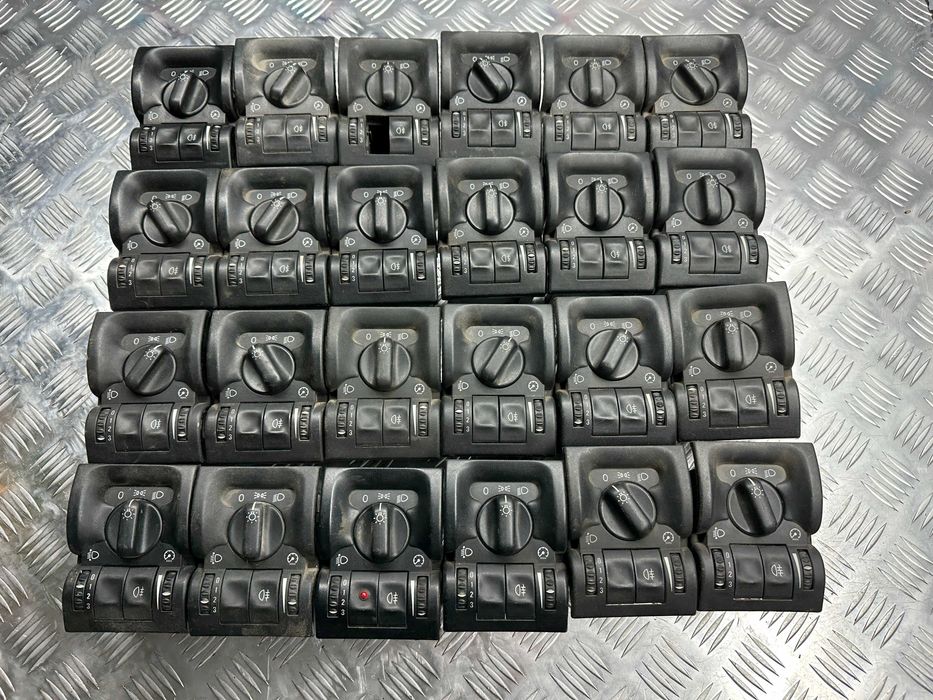 Переключатель Блок включения света фар Opel Vectra B  90569813