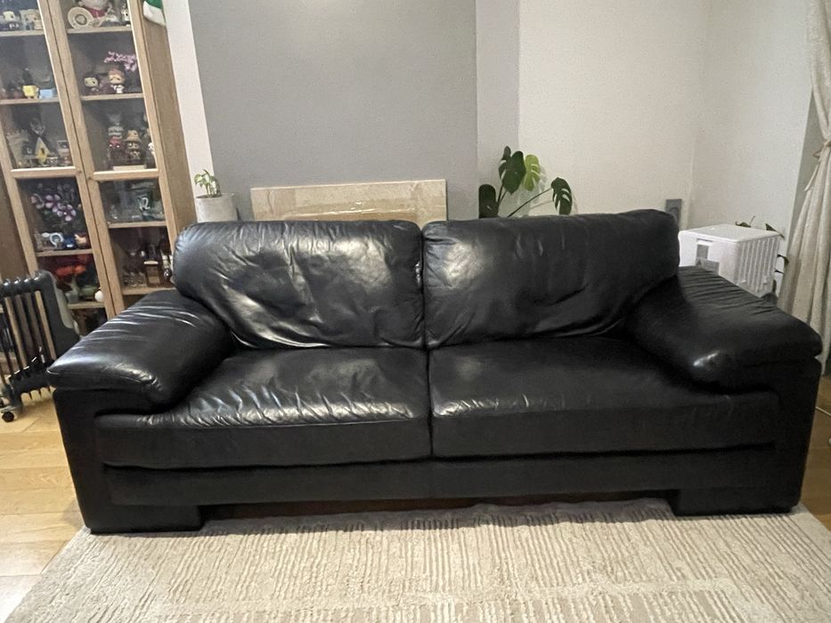 Conjunto 2 sofas em cabedal