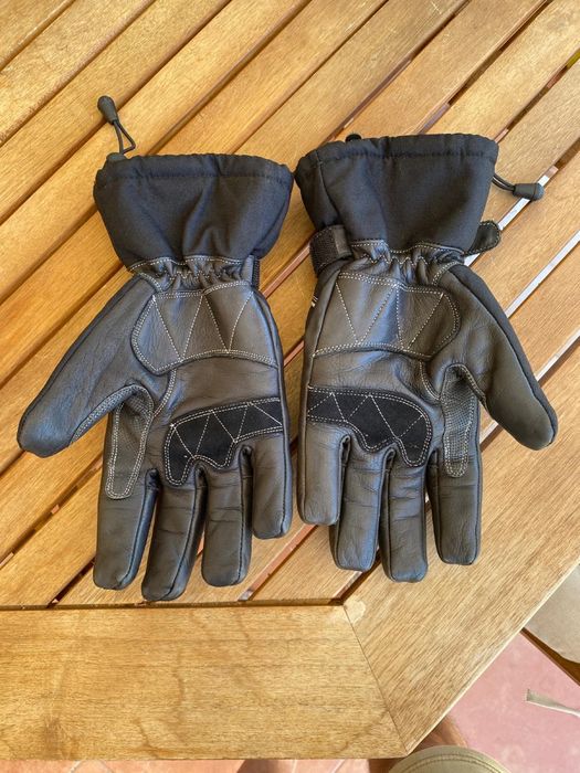 Luvas de moto em bom estado