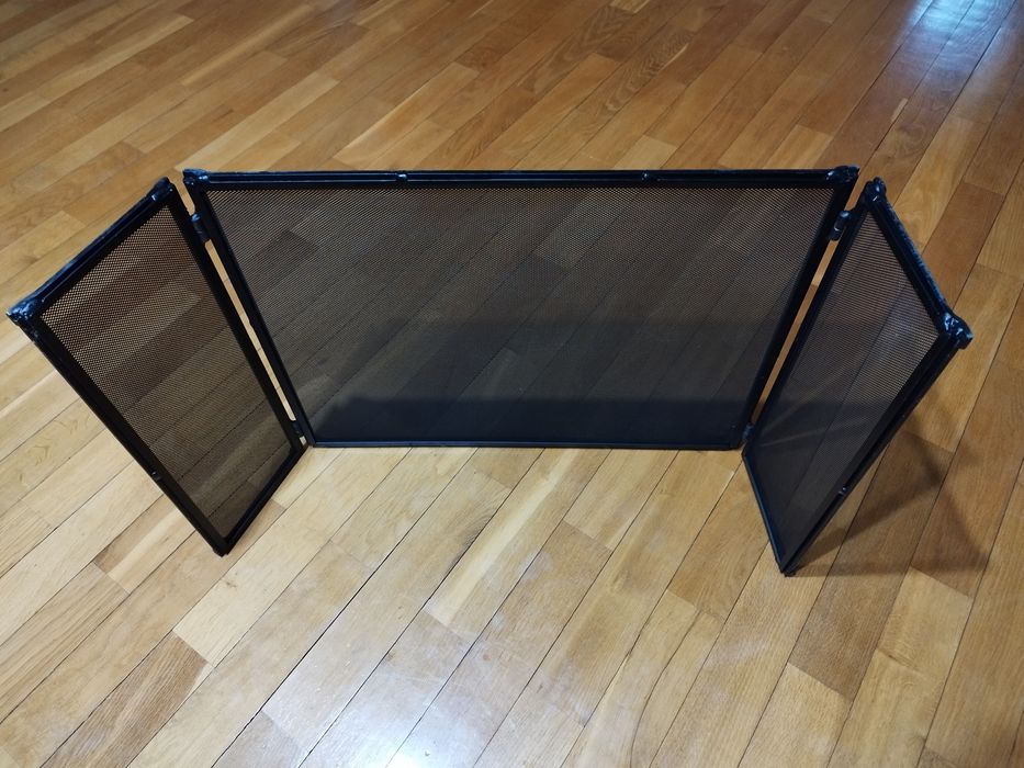 Siatka zabezpieczająca kominka