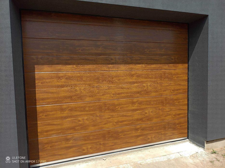 Brama garażowa panelowa