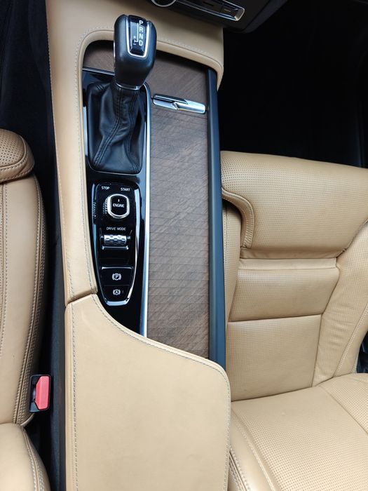 Volvo s90 inscription