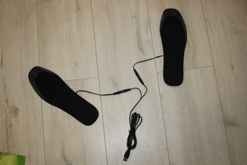 Устілки з підігрівом для взуття від USB розмір 41-45 універсальний.