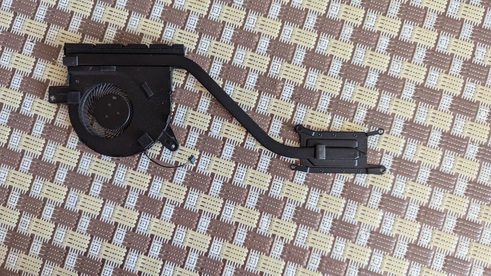 Система охолодження Dell latitude 5590