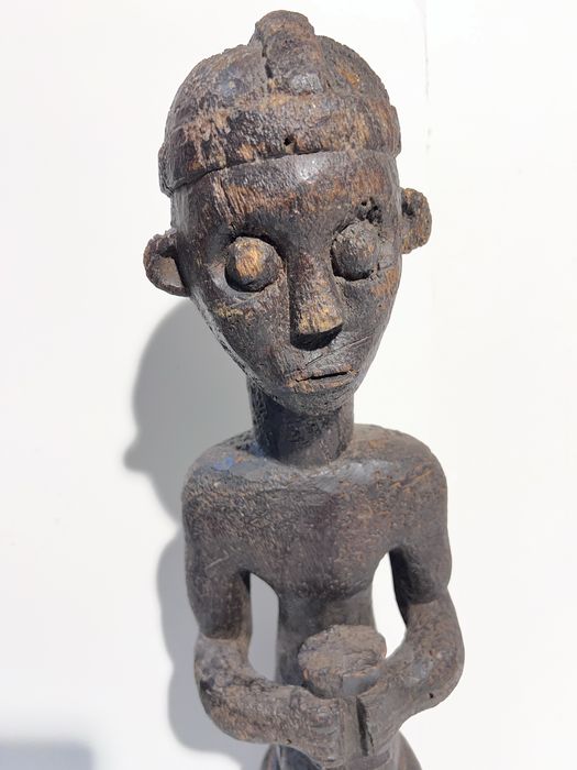 Estátua Tribal Africana em Madeira Sculptée / Escultura Antiga em Madeira ~60cm