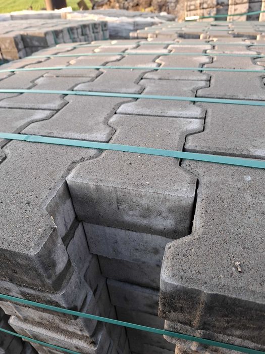 Kostka brukowa Obrzeża chodnikowe Palisady