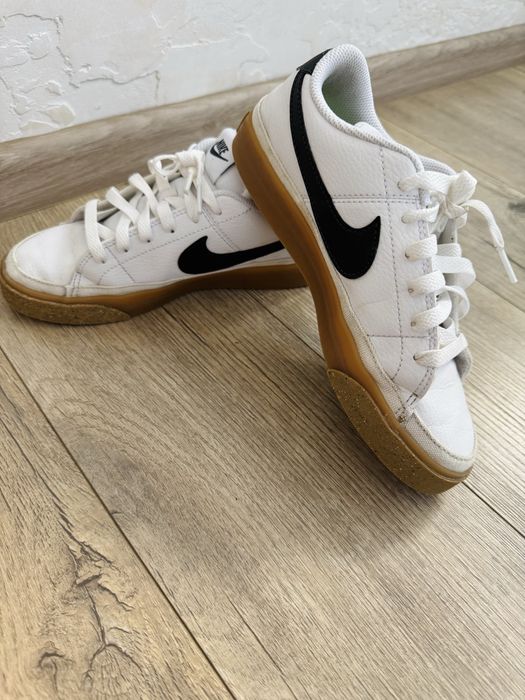 Кросівки Nike підліткові
