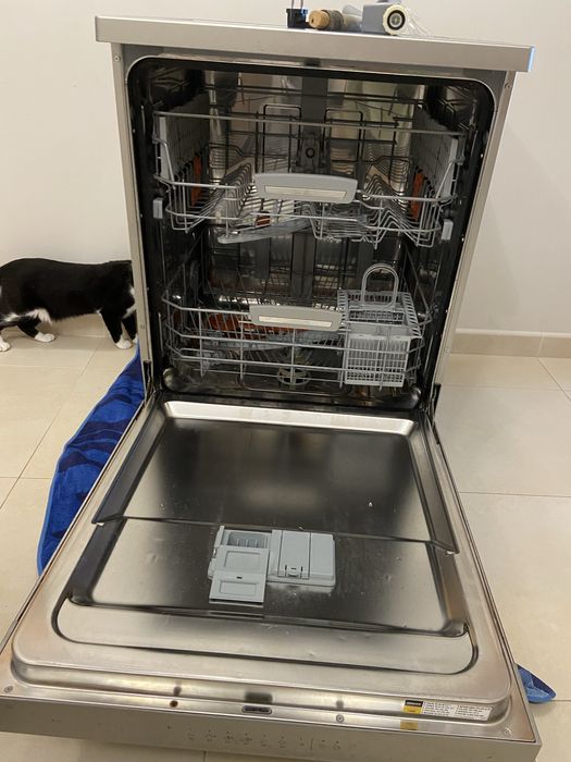 Maquina de lavar loiça Ariston