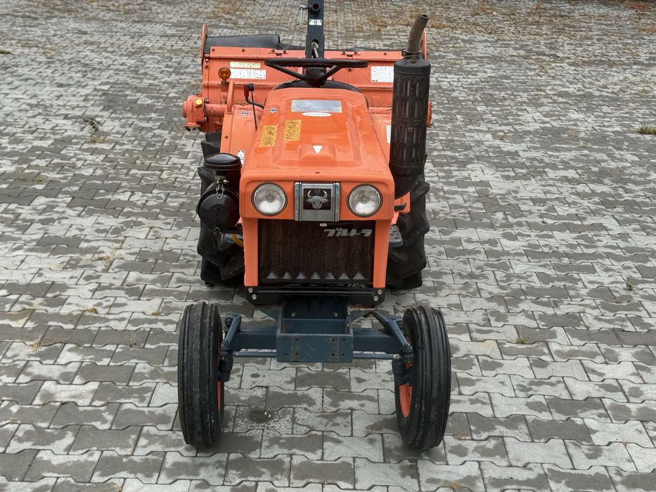 Японський трактор Kubota B6001