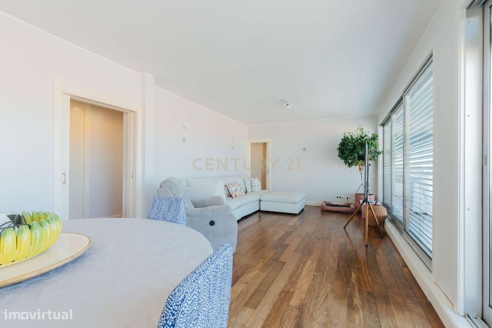 T3 em Alvalade, junto à Av. da Igreja com terraço