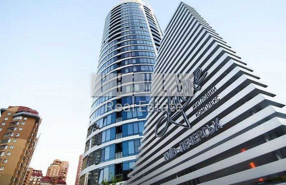 Продаж 3к квартири без ремонту, ЖК Skyline, вул. Коновальця Євгена, 26а
