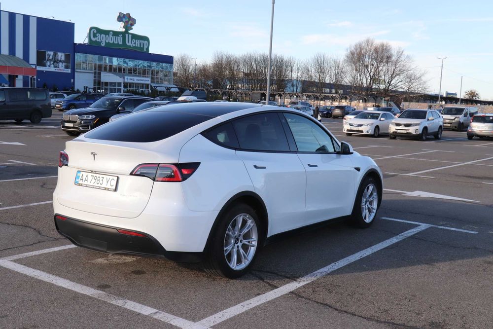 Tesla Model Y 2020 Long Range, в гарному стані!