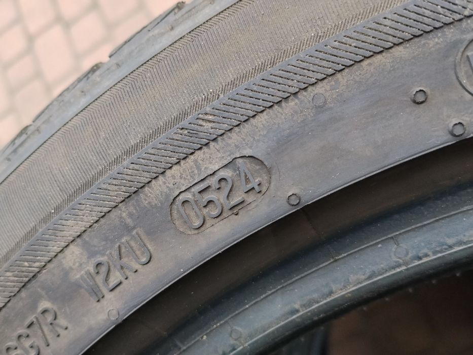 Barum 225/45 17 zimowe bardzo dobry stan