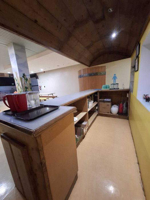 Balcão madeira c/ tampo vidro fosco