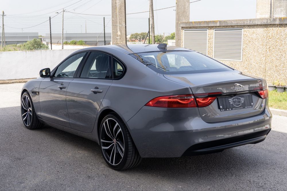 Jaguar XF 2.0D AWD Prestige (financiamento disponível)