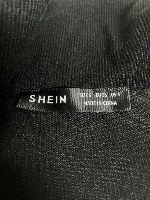 Casaco Shein preto com brilho