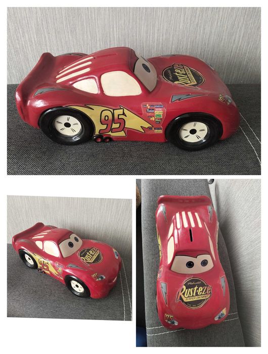 Велика машинка-копілка  Маквін. Довжина - 29 см.