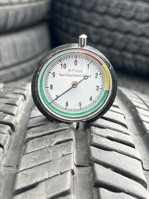 *Opony Bridgestone 255/70/18 para