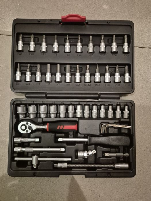 Zwstaw kluczy nasadowych  Holex  46 elementy