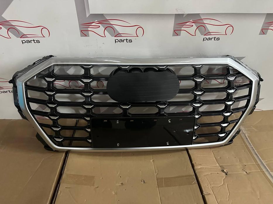 Audi Q3 2019 2020 2021 2022 2023 2024 Решітка радіатора grill у зборі S-line 83A853651BRN4