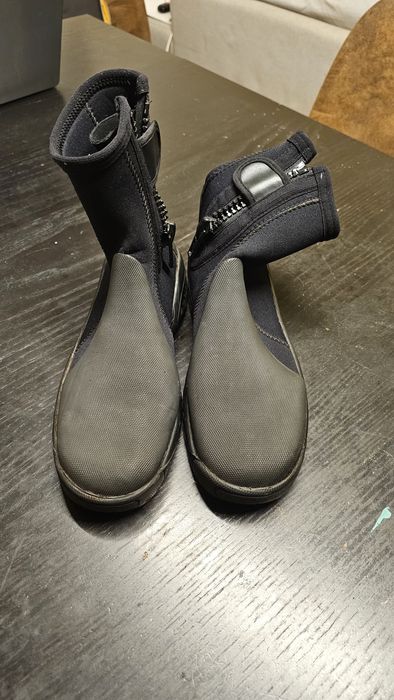 Botas mergulho como novas