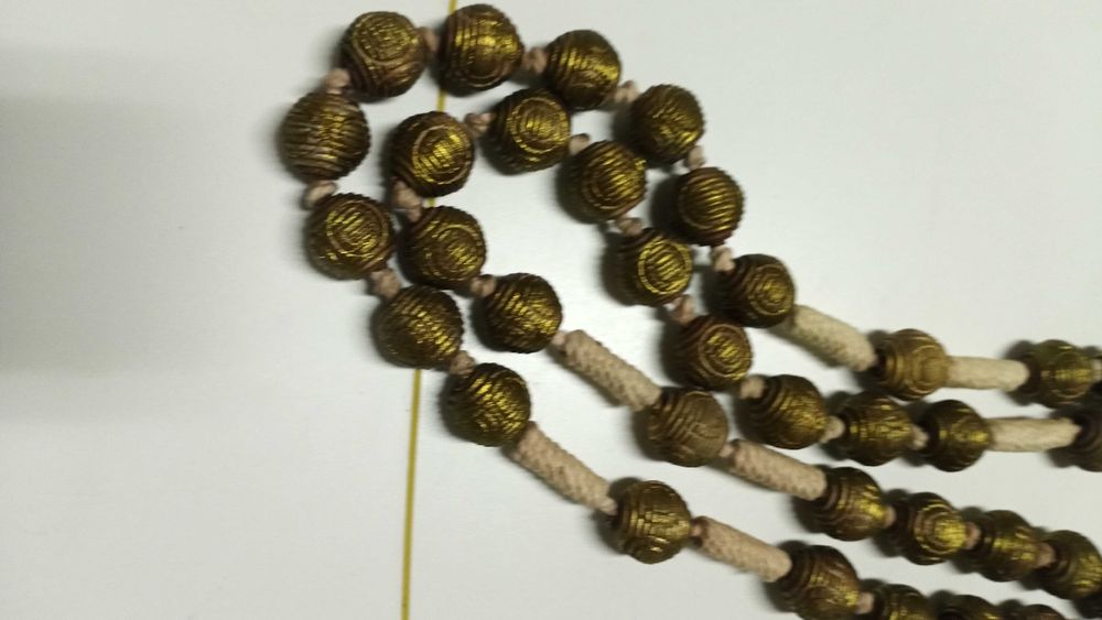 Terço em tamanho grande pintado à mão