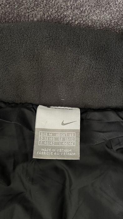 Куртка Nike оригінал розмір М