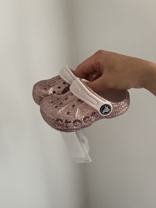 Crocsy rozowe brokatowe c6 rozmiar 22-23