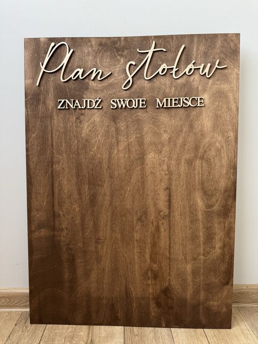 Rustykalny drewniany boho plan stołów tablica powitalna wesle ślub