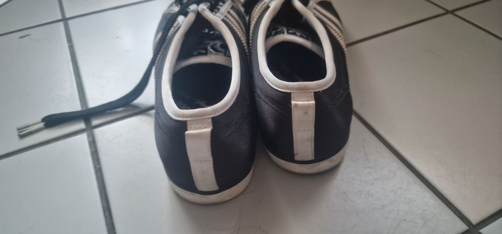 Trampki, tenisówki Adidas damskie czarno-białe 40 2/3