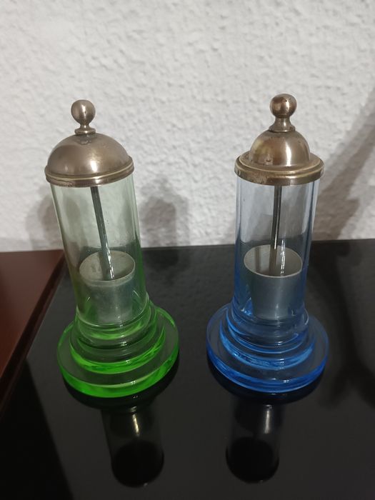 RESERVADOS Paliteiros em vidro e metal