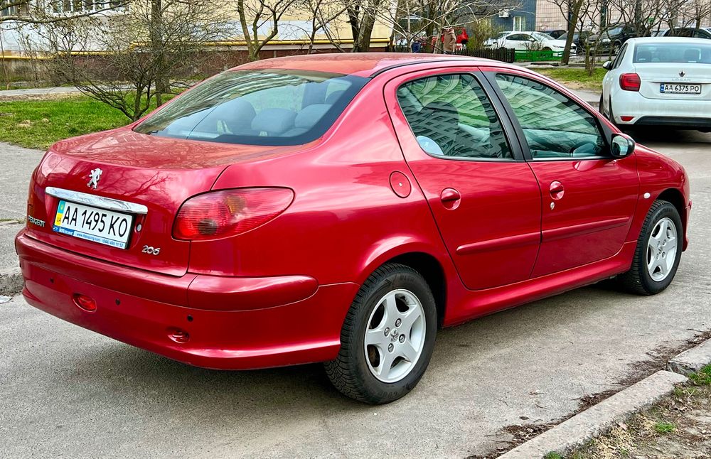Офіційний 88пробіг! Peugeot 206 Sedan XT 2010 1.6(110к.с) Автомат(Полноценный) Автомобиль Автомобіль Седан