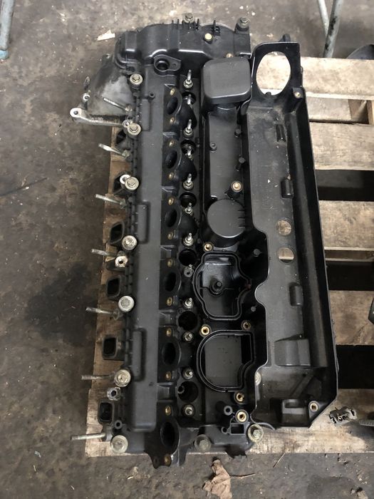 Клапанна Кришка BMW E38 Е39 E46 E53 E60 E65 E70 Е83 Е87 Е90 Е91 Е92