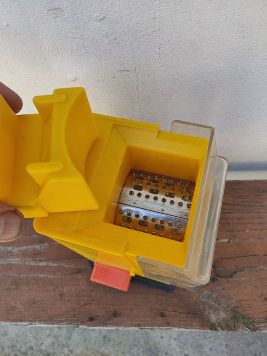 Продам ручной блендер-измельчитель овощи