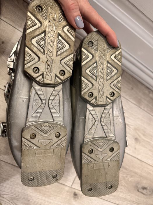 Гірськолижні черевики Rossignol