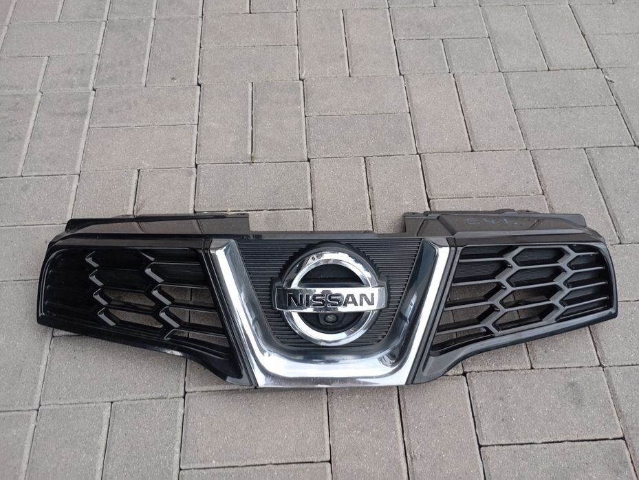 Grill atrapa zderzaka przód Nissan Qashqai j10 Lift grill kamera logo atrapa zderzaka przód przedni grill z kamerą Nissan Qashqai j10 Lift