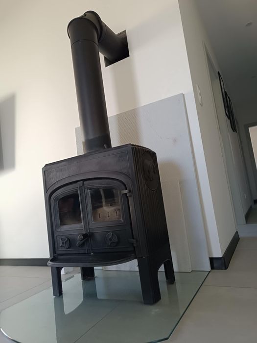 Kominek Koza Jotul Niedźwiadek Norwegia.