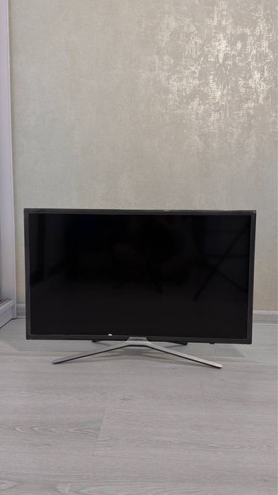 Телевізор Samsung   5 серії M5500 32” Full HD Smart TV