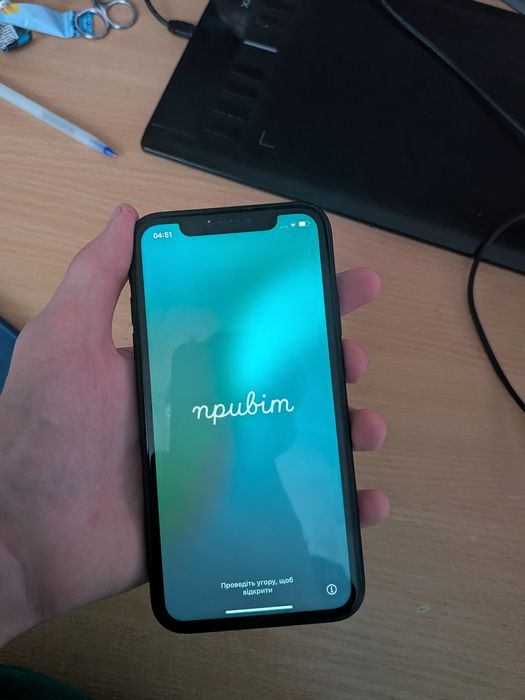 Продам iPhone XR 64GB black