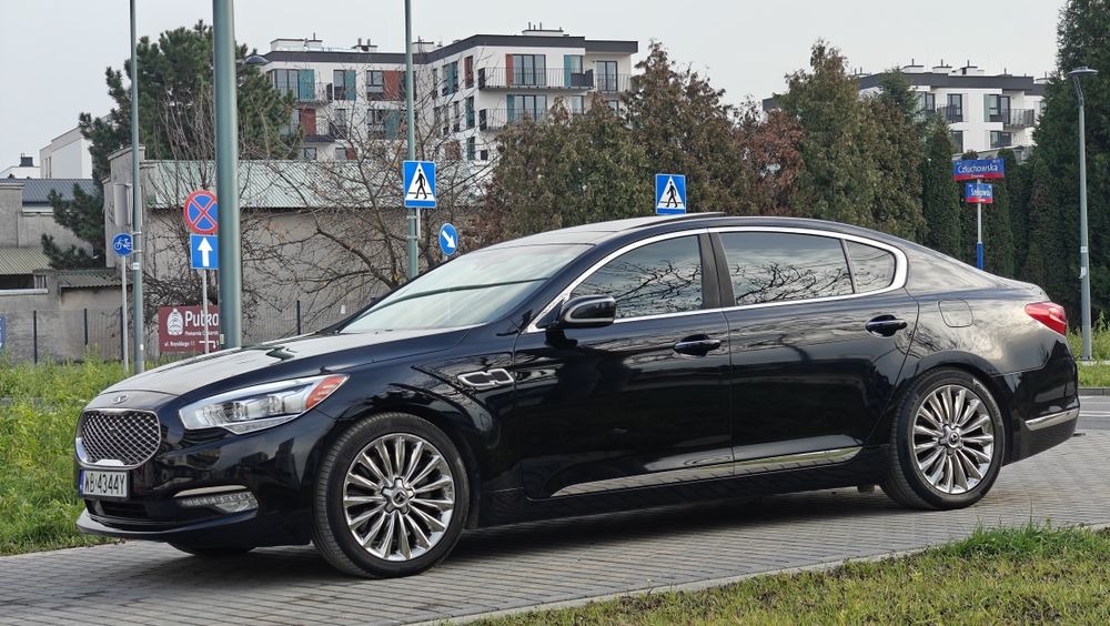 KIA K900 -- 5.0 V8 -- ZF8HP -- RWD -- max wyposażenie -- zamiana