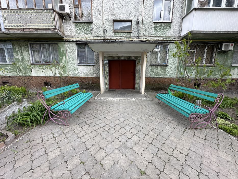 Продаж 2 кімнатної квартири 1 поверх (можливо під офіс), сквер Бабаєва ,центр міста паркова зона