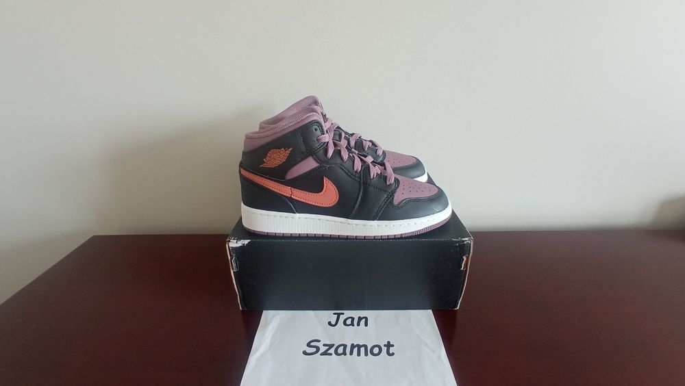 37,5 Buty Nike Air Jordan 1 Mid Black Violet