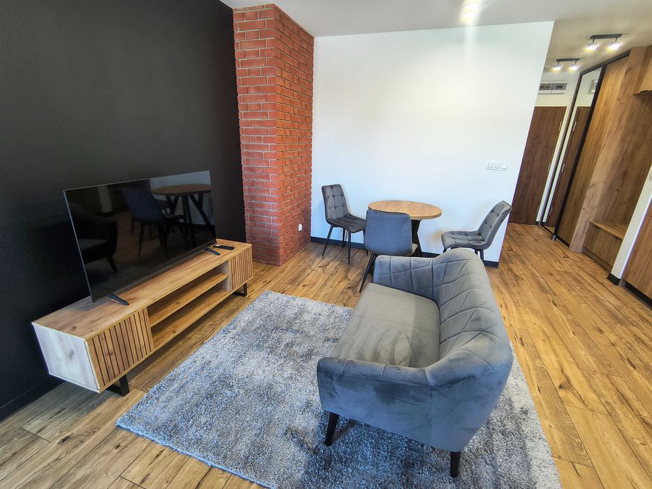 Mieszkanie dwupokojowe w stylu Loft w Brzozowie - More