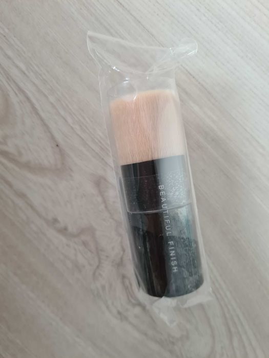 Pędzel do pudru bare minerals beautiful finish nowy