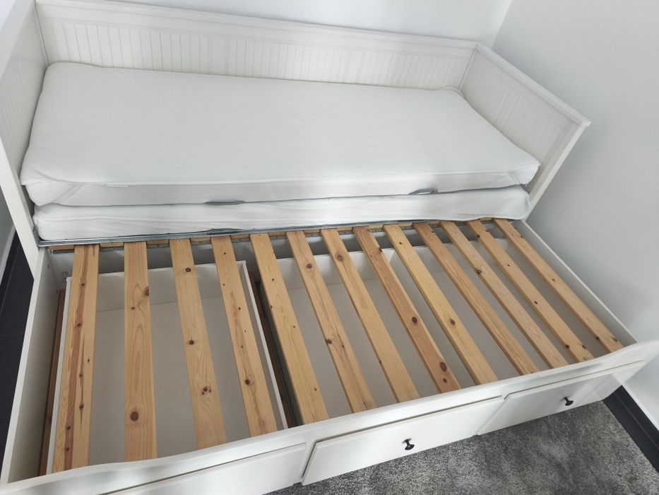 Brimnes (modelo IKEA)