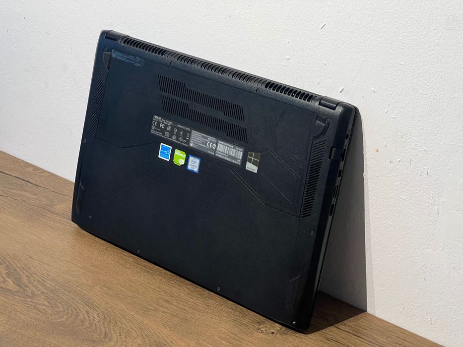 ASUS Gamingowy Laptop GTX 1060 16GB RAM 1TB